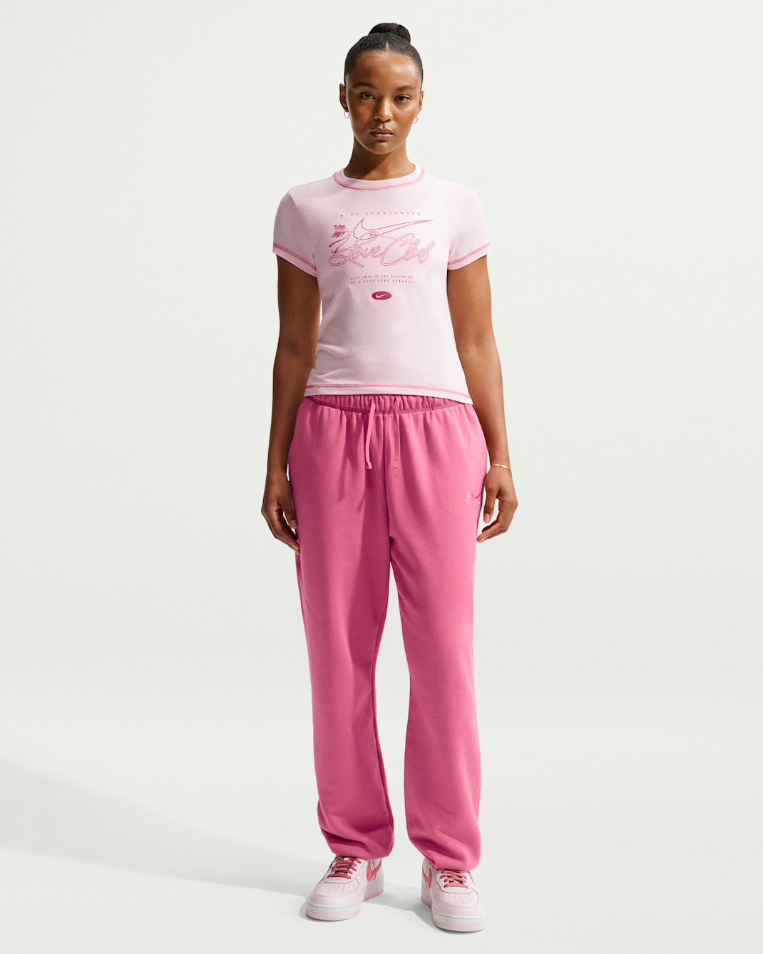 Nike Sportswear Club Fleece Women's Mid-Rise Oversized Sweatpants - Peony/Rush Pink