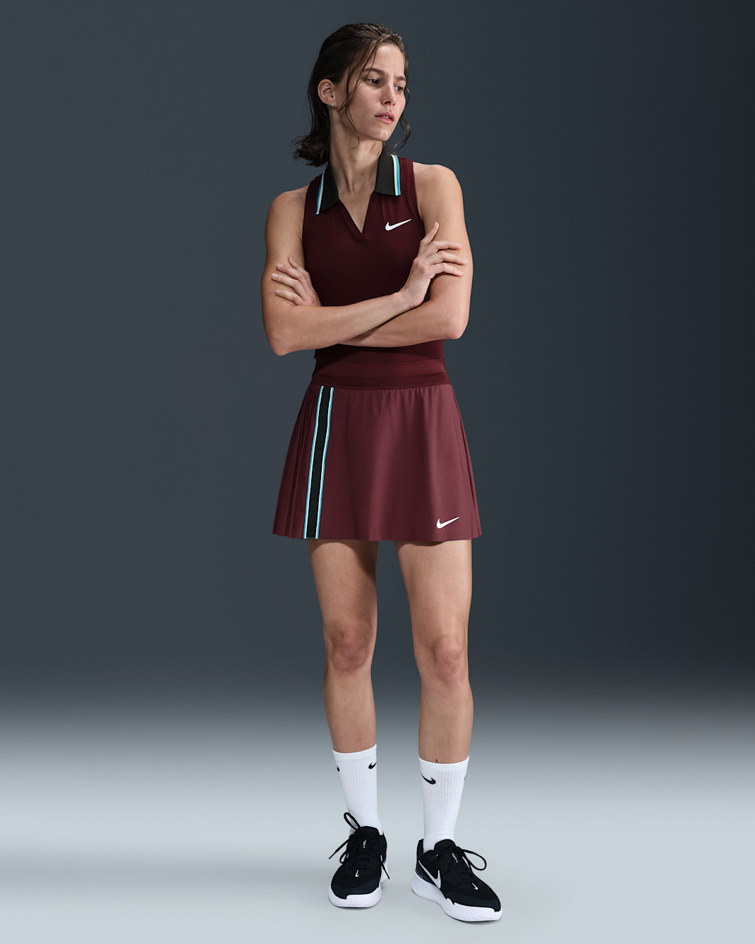 NikeCourt Slam Dri-FIT tennisskjørt til dame - Dark Team Red/Dark Team Red/Hvit