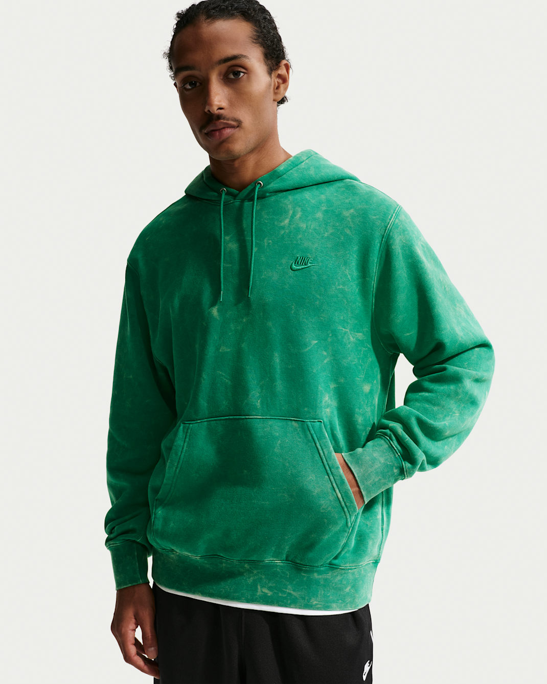 Nike Sportswear Club Men's Washed Fleece Hoodie - Malachite/Malachite