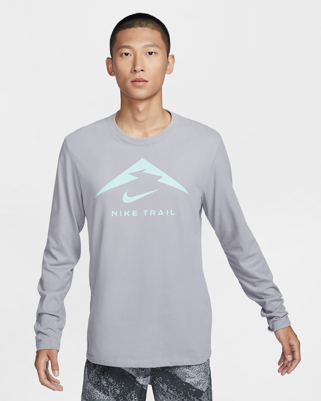 나이키 드라이 핏 남성 긴팔 트레일 러닝 티셔츠 - 시멘트 그레이