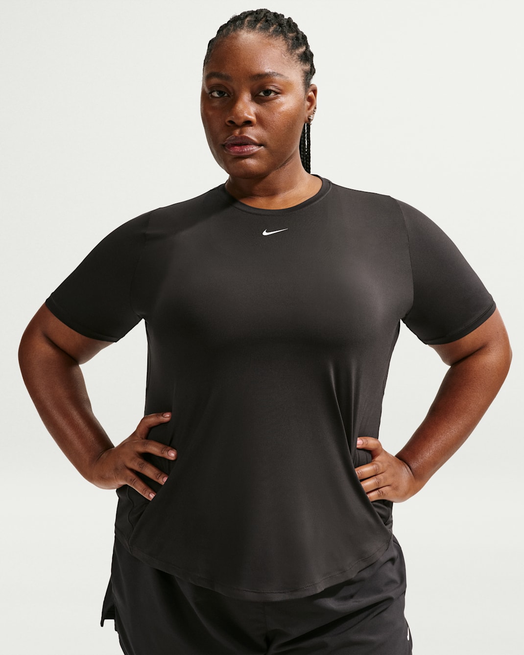 Nike One Classic Dri-FIT kortermet overdel til dame (Plus Size) - Svart/Hvit