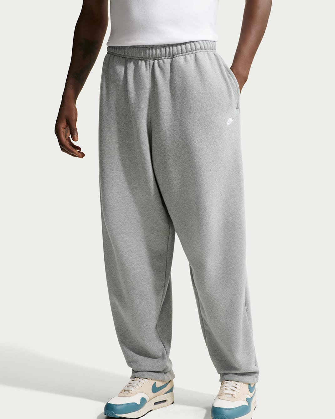 Pantalon en molleton oversize Nike Club pour homme - Gris
