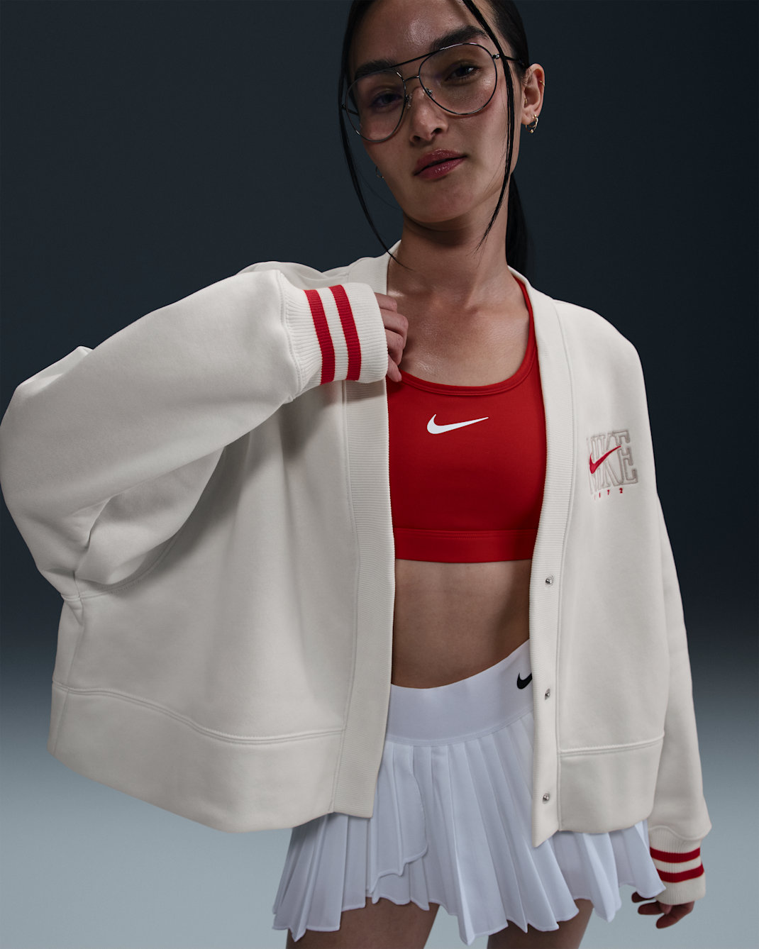 ナイキ スポーツウェア フェニックス フリース ウィメンズ オーバーオーバーサイズド グラフィック カーディガン - セイル