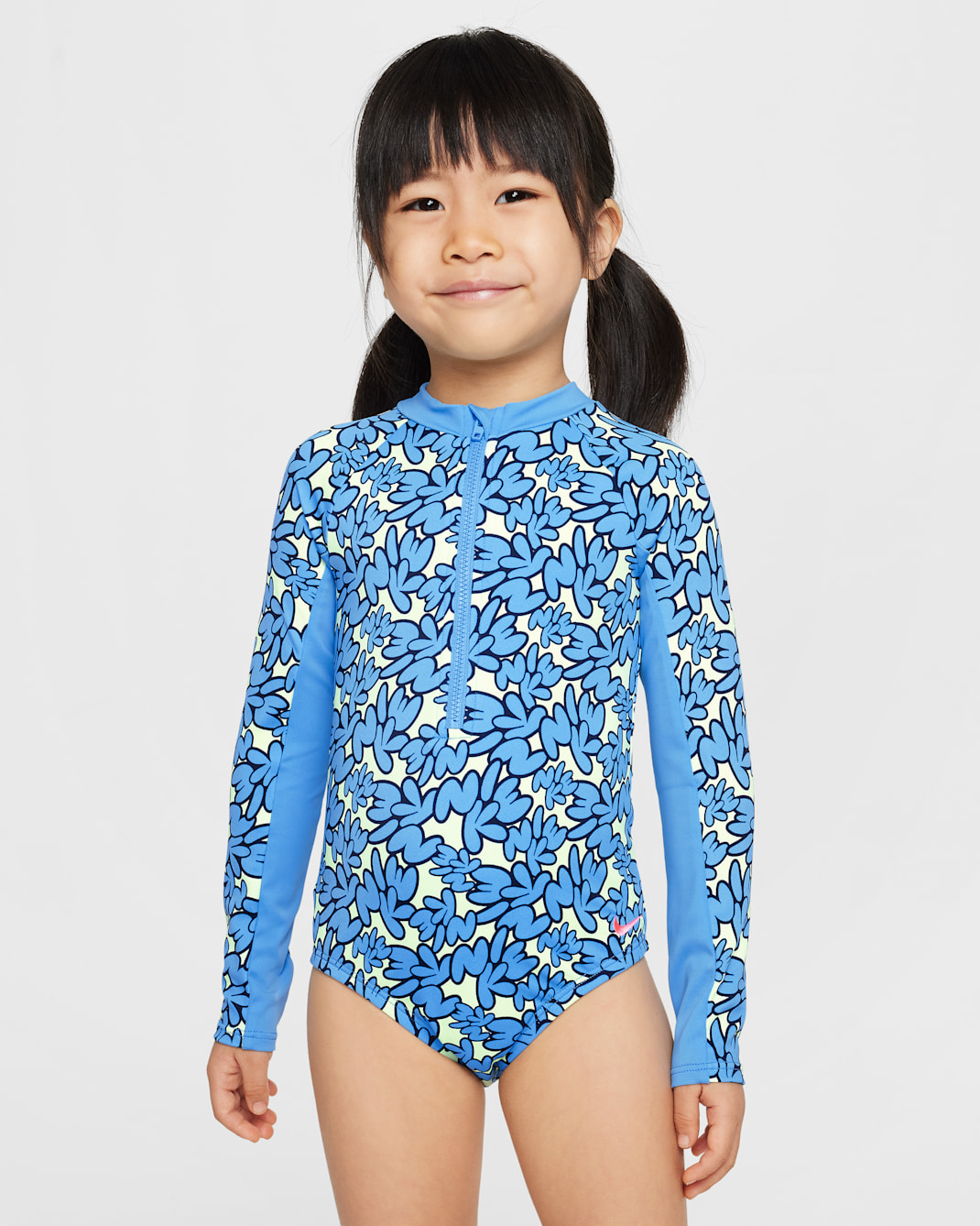 Traje de baño de una pieza de manga larga para niña talla pequeña Nike Swim - Azul universitario/Voltio ligero/Azul marino medianoche/Hiperrosa