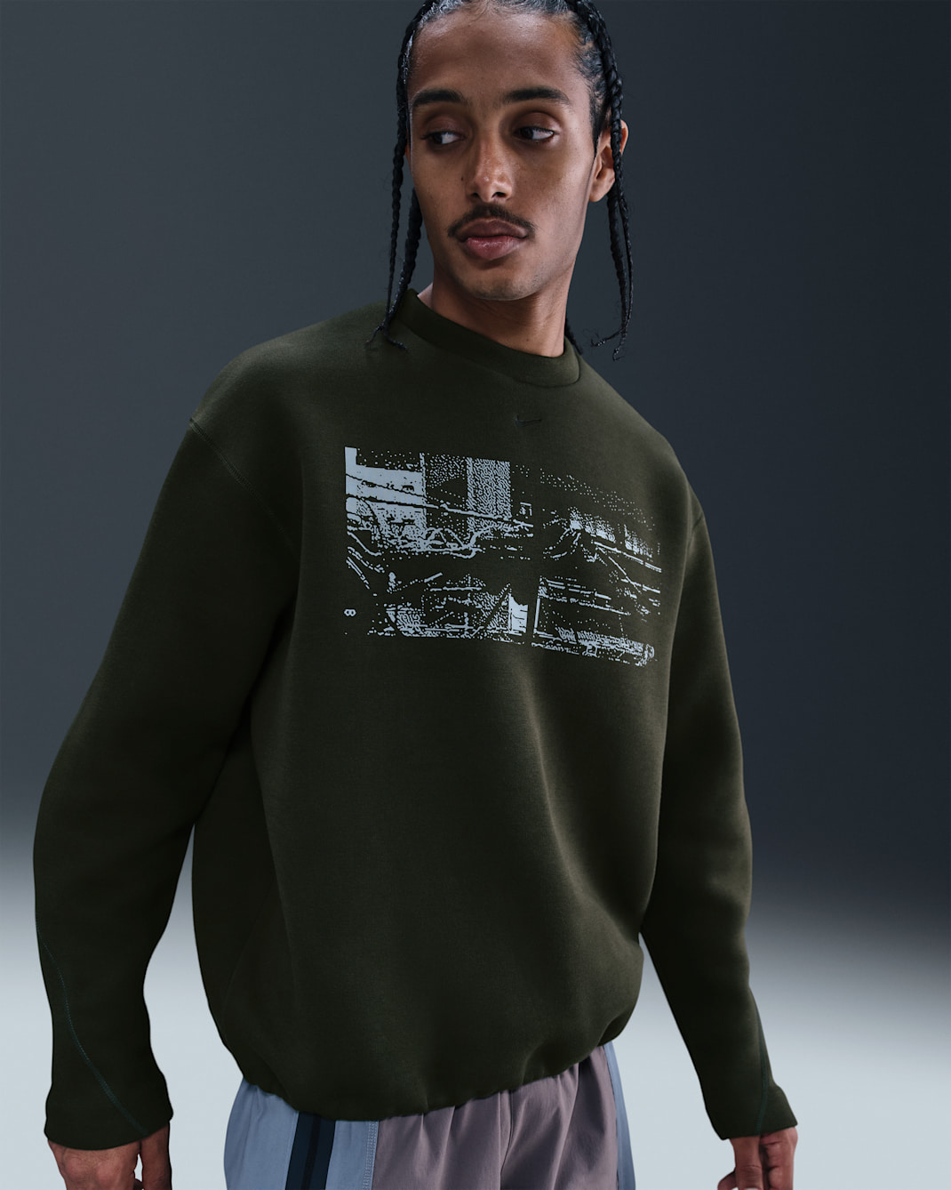 Sudadera de cuello redondo de tejido Fleece con detalles reflejantes para hombre Nike Tech - Secuoya/Negro