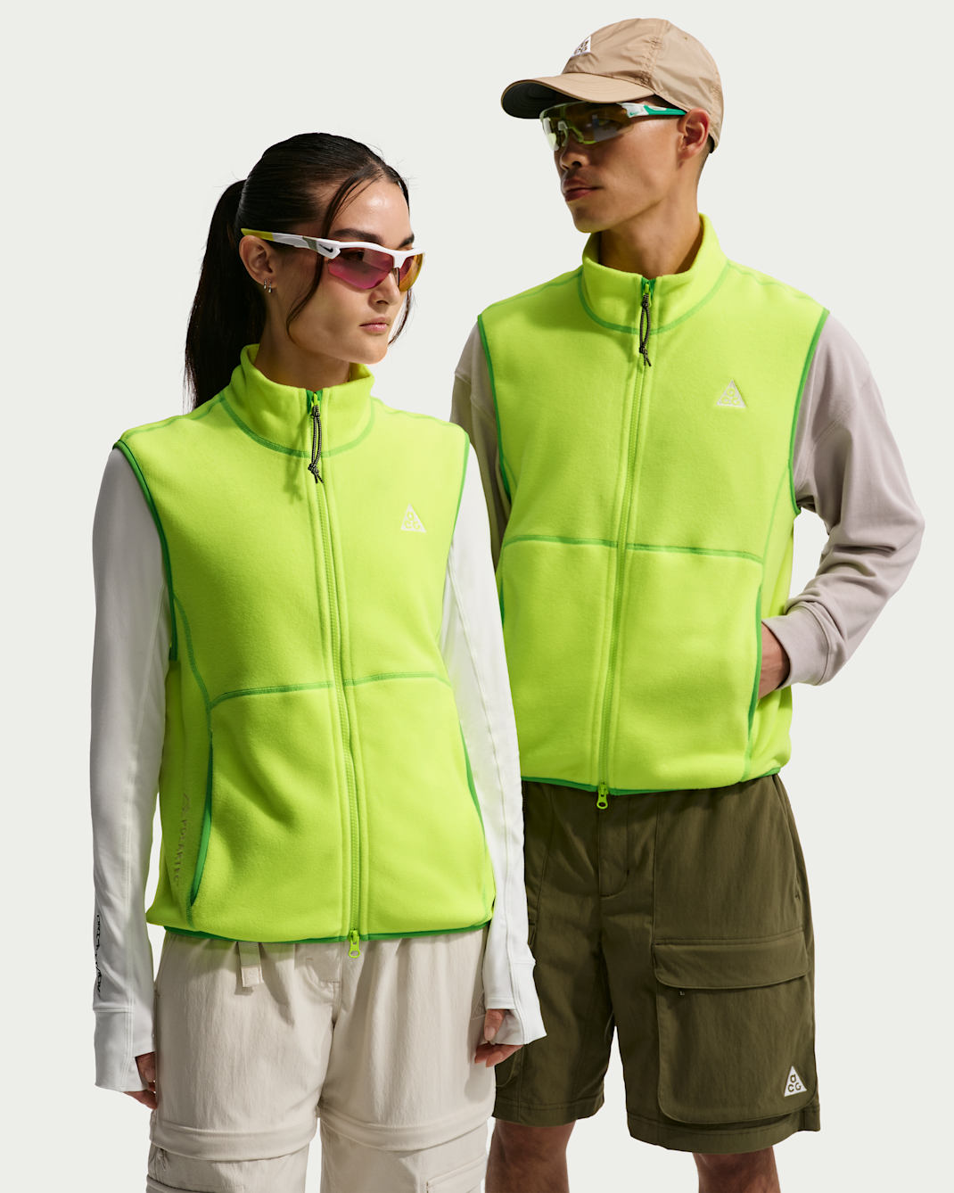 Chaleco de cierre completo Nike ACG "Wolf Tree" - Hielo volt/Verde medio/Blanco cumbre