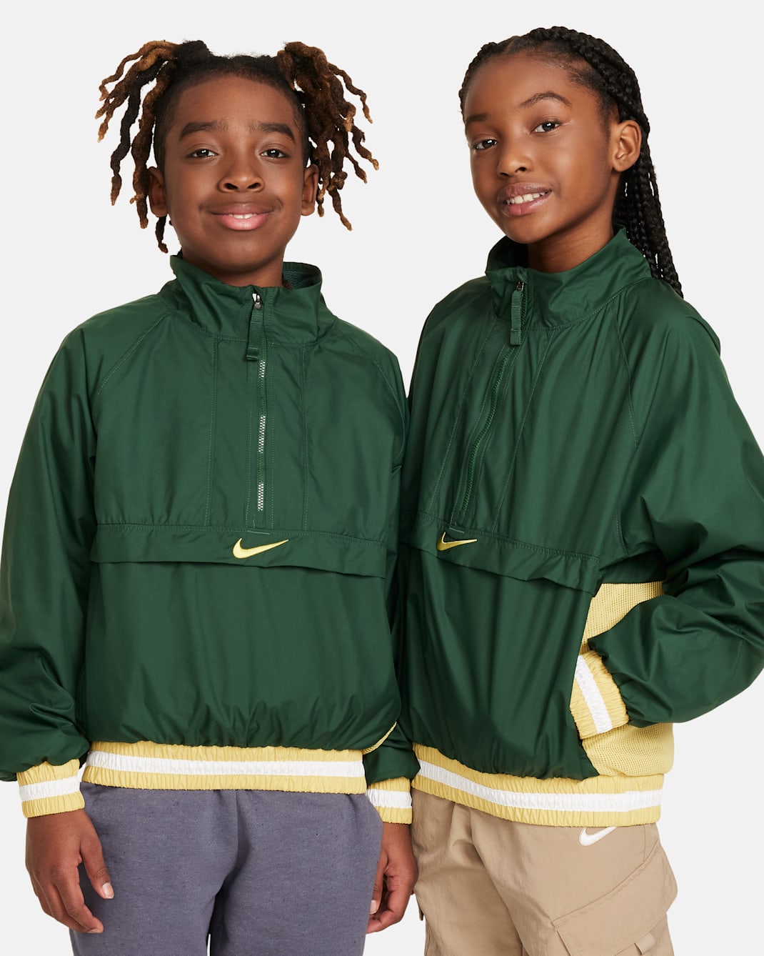 Nike Older Kids' (Boys') Repel Long-Sleeve 1/2-Zip Jacket - Fir/Saturn Gold/Saturn Gold
