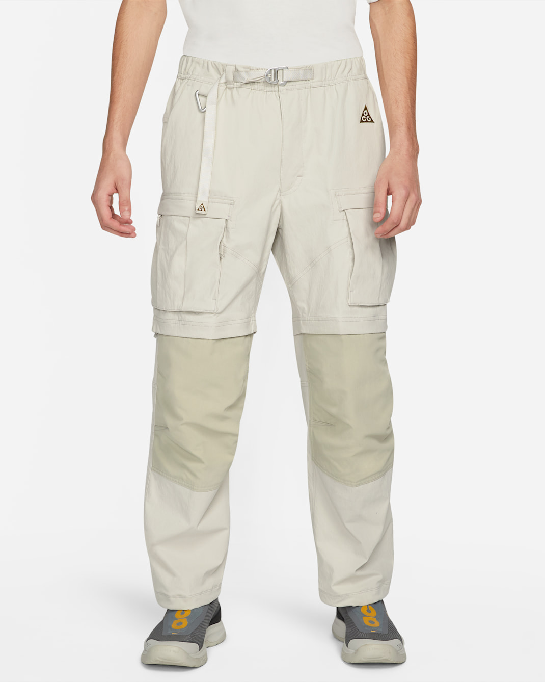 Nike ACG "Smith Summit" Men's Cargo Trousers - Light Bone/Light Stone