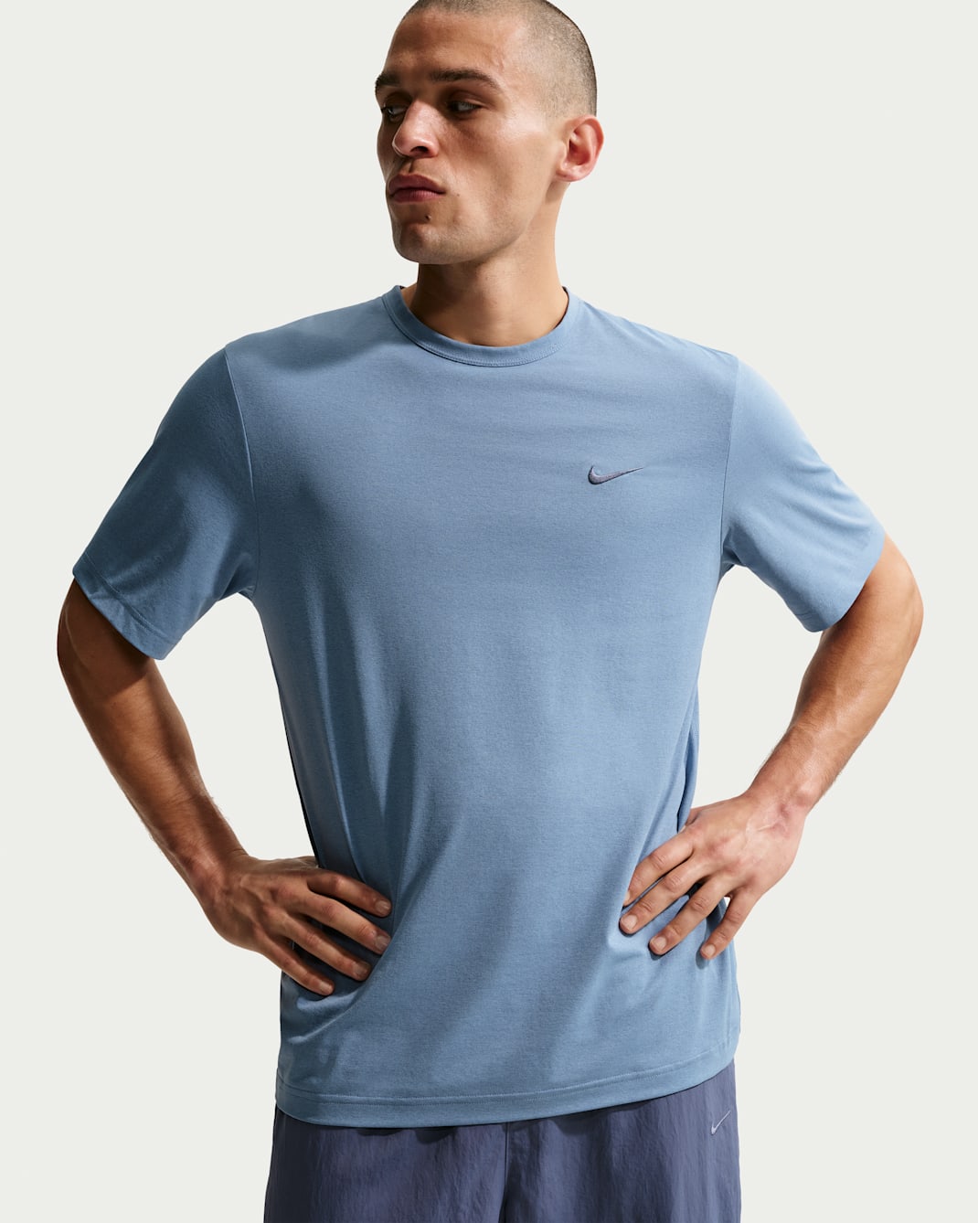 Nike Hyverse Men's Dri-FIT UV Training T-Shirt - Work Blue/Diffused Blue