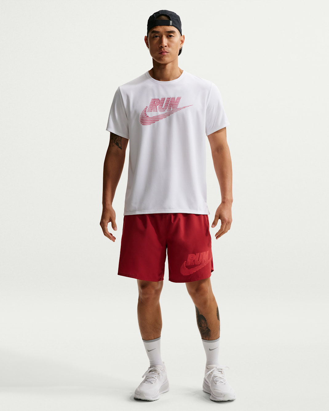 Shorts de correr Dri-FIT de 18 cm con forro de ropa interior para hombre Nike Challenger - Carmesí team/Carmesí claro