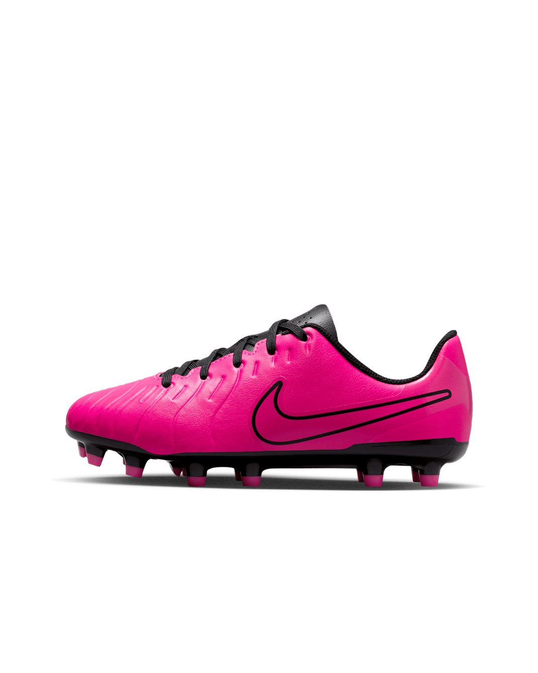 Tacos de fútbol para terrenos múltiples de corte low para niños de preescolar y grandes Nike Jr. Tiempo Legend 10 Club - Rosa feroz/Negro