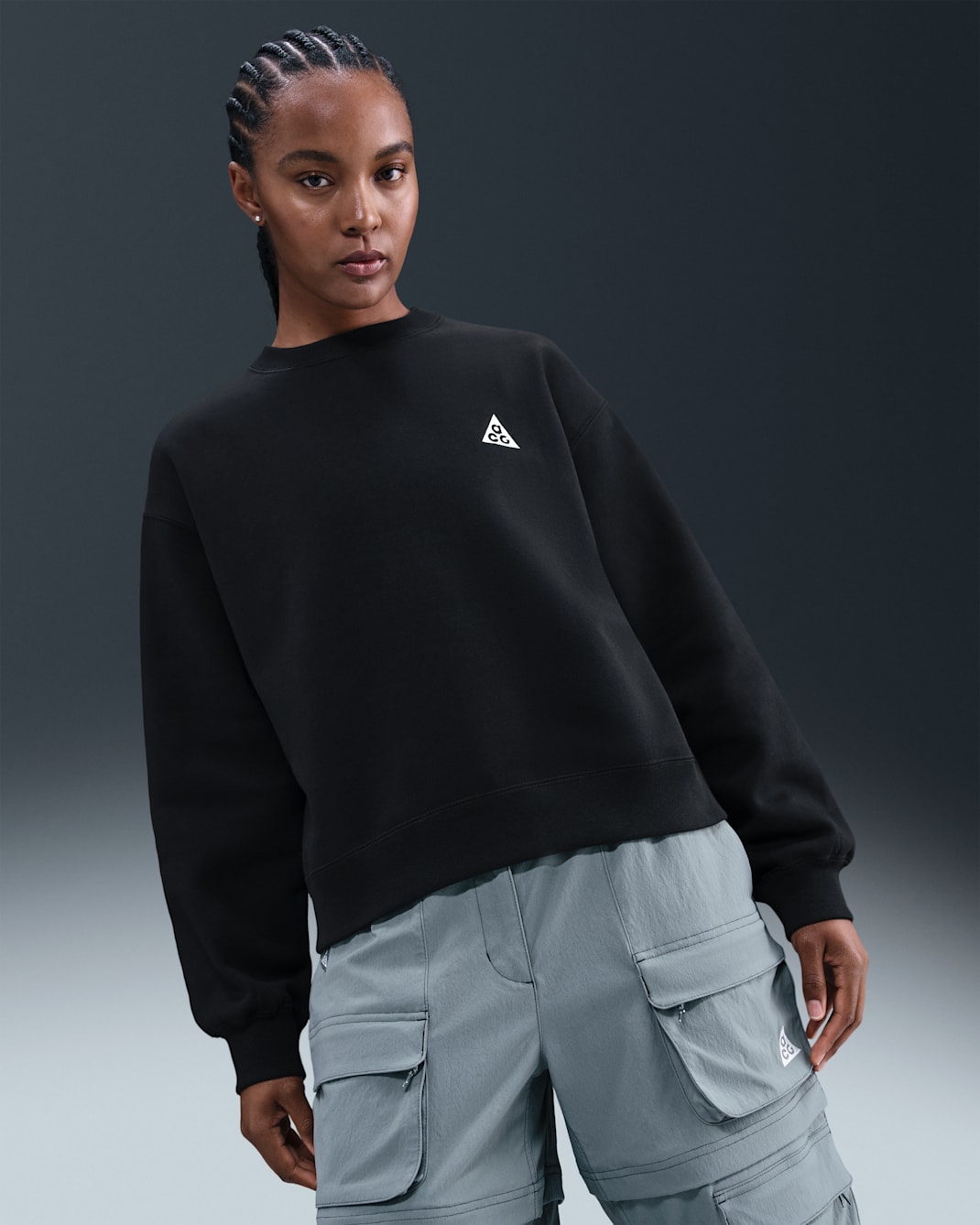 Nike ACG "Tuff Fleece" Women's Therma-FIT Crew-Neck Sweatshirt - Black/Summit White