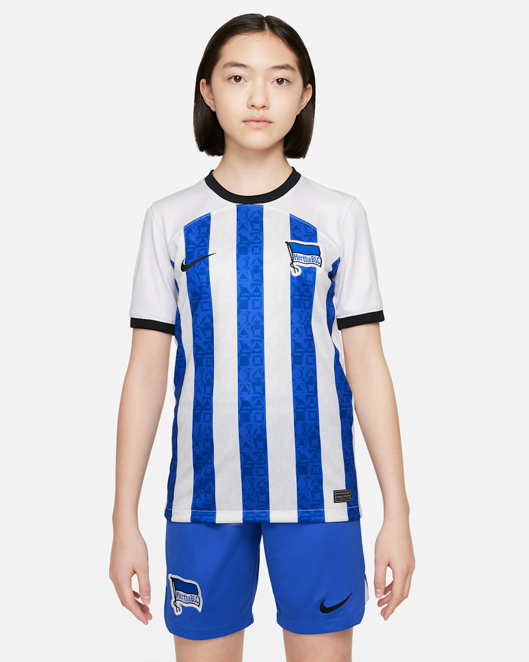 Hertha BSC 2022/23 Stadium Home Nike Dri-FIT Fußballtrikot für ältere Kinder - Weiß/Hyper Royal/Sport Royal/Schwarz