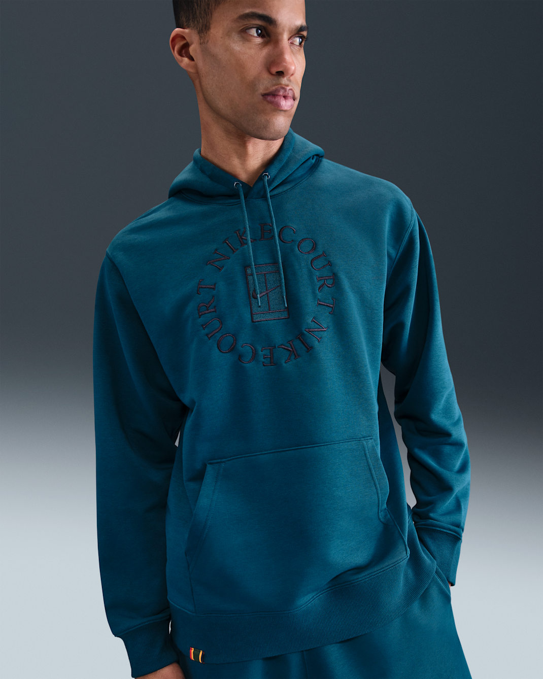 Sudadera con gorro sin cierre de tenis Dri-FIT de French Terry para hombre NikeCourt Heritage - Azul fuerza/Obsidiana