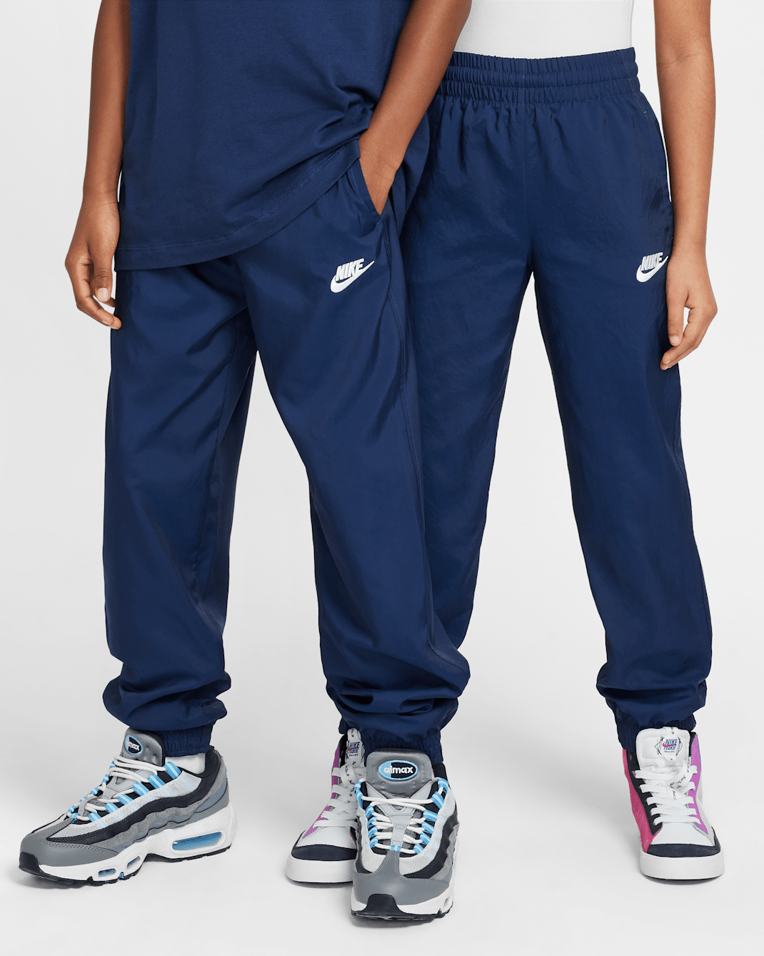 Pantalon de jogging tissé Nike Sportswear Club pour ado - Midnight Navy/Blanc