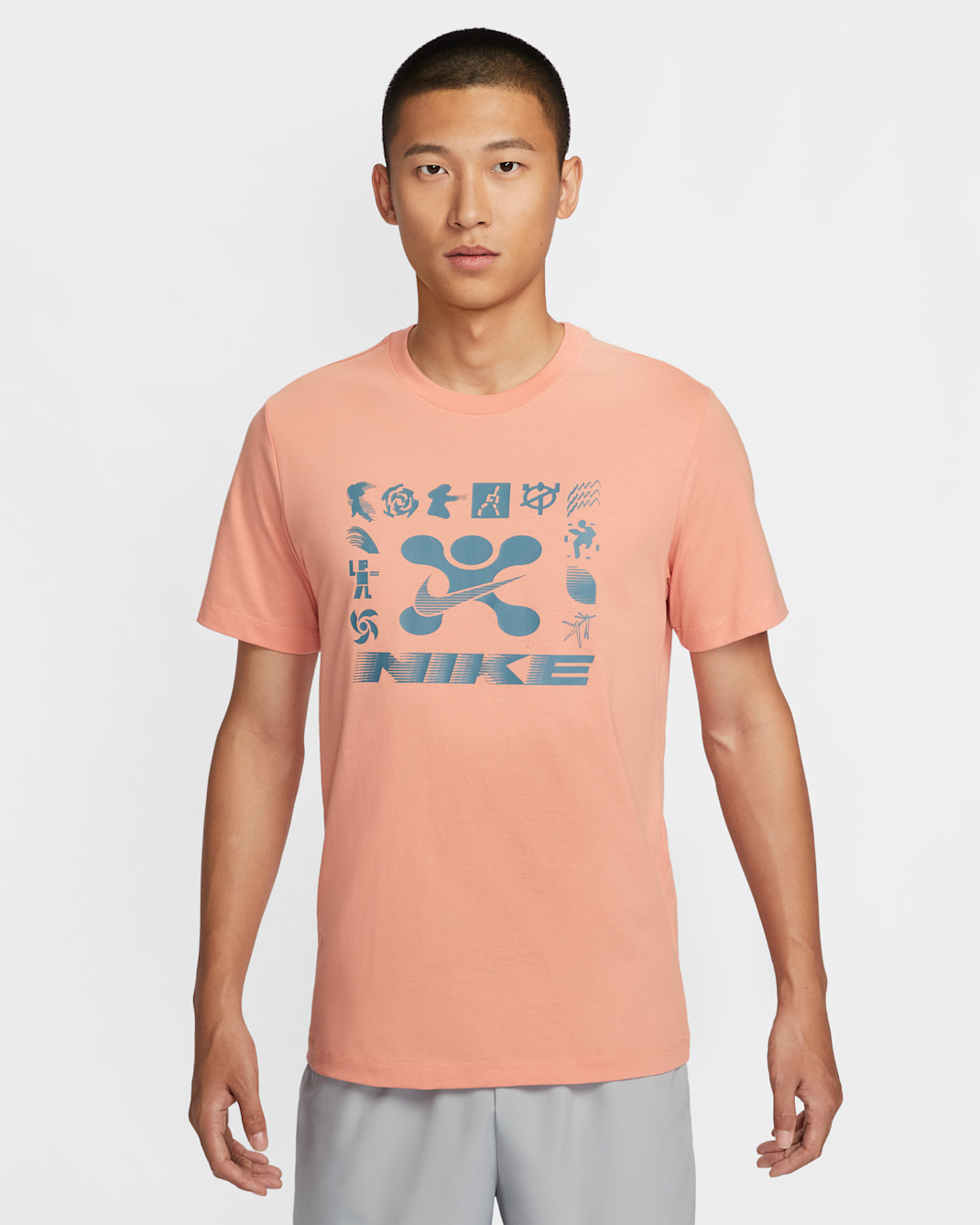 Nike Men's Fitness T-Shirt - Apricot Agate
