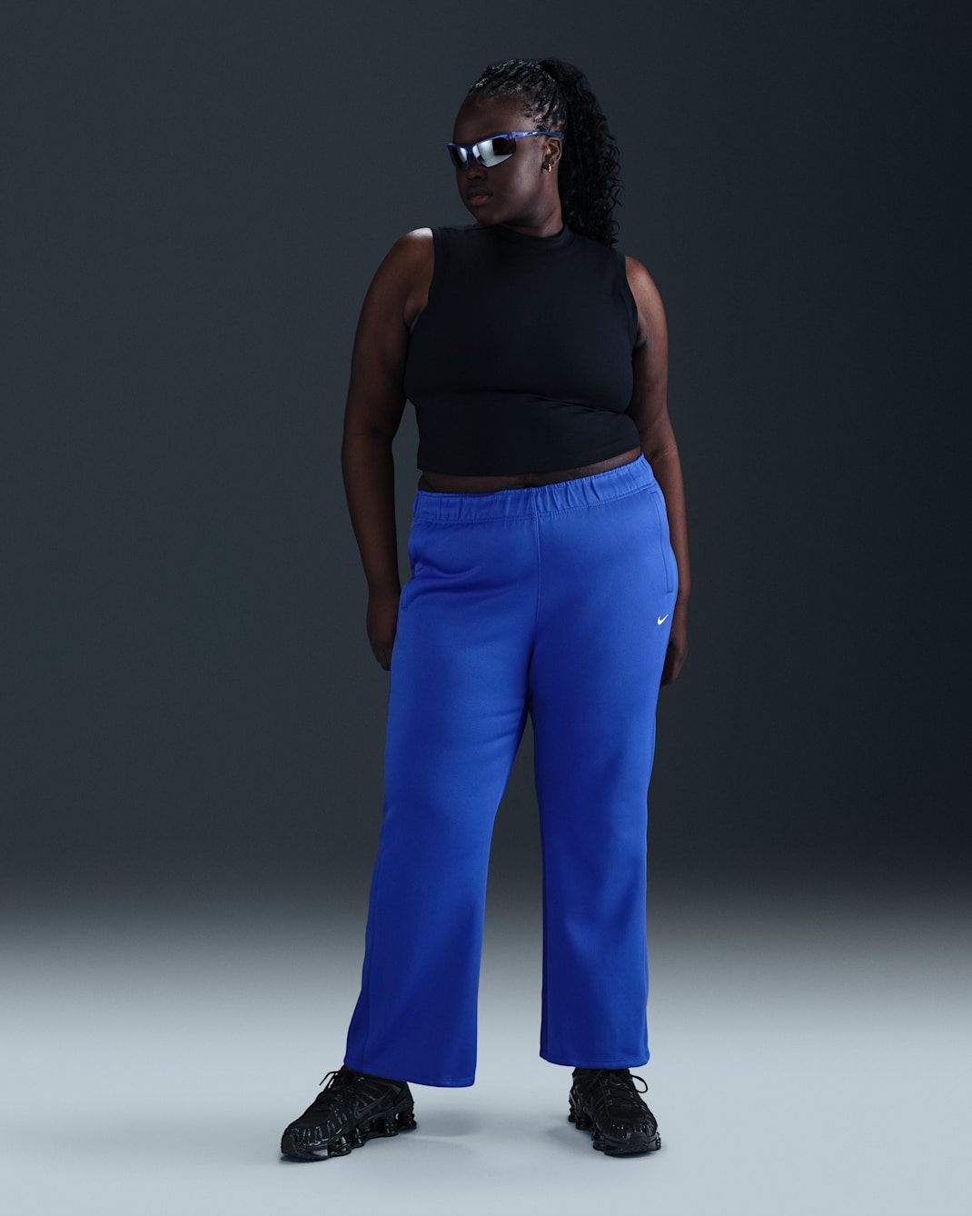 Nike Sportswear Windrunner Women's Mid-Rise Slim Knit Pants (Plus Size) - Hyper Royal/White