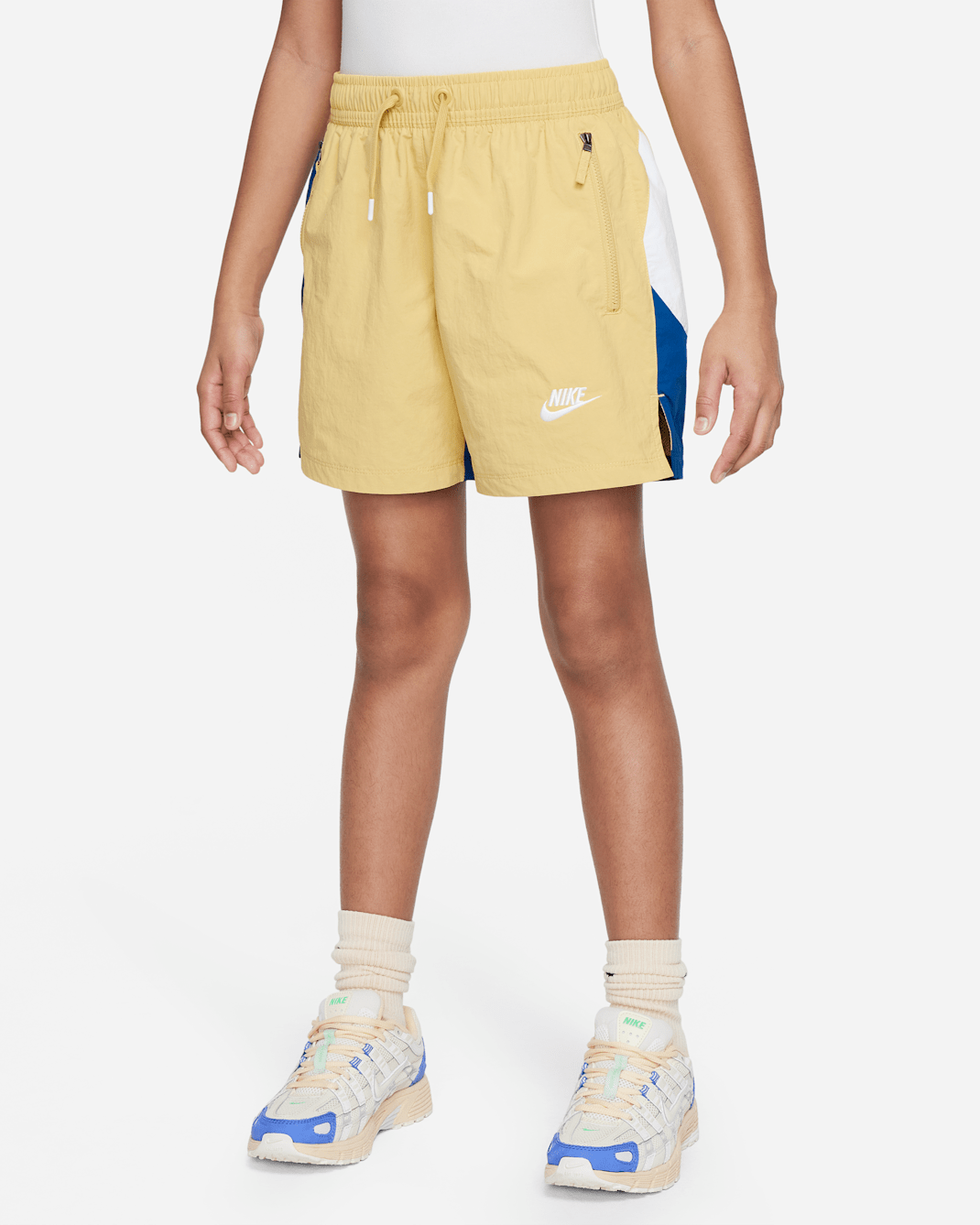 Nike Sportswear Amplify Older Kids' Woven Shorts - Saturn Gold/Court Blue/White