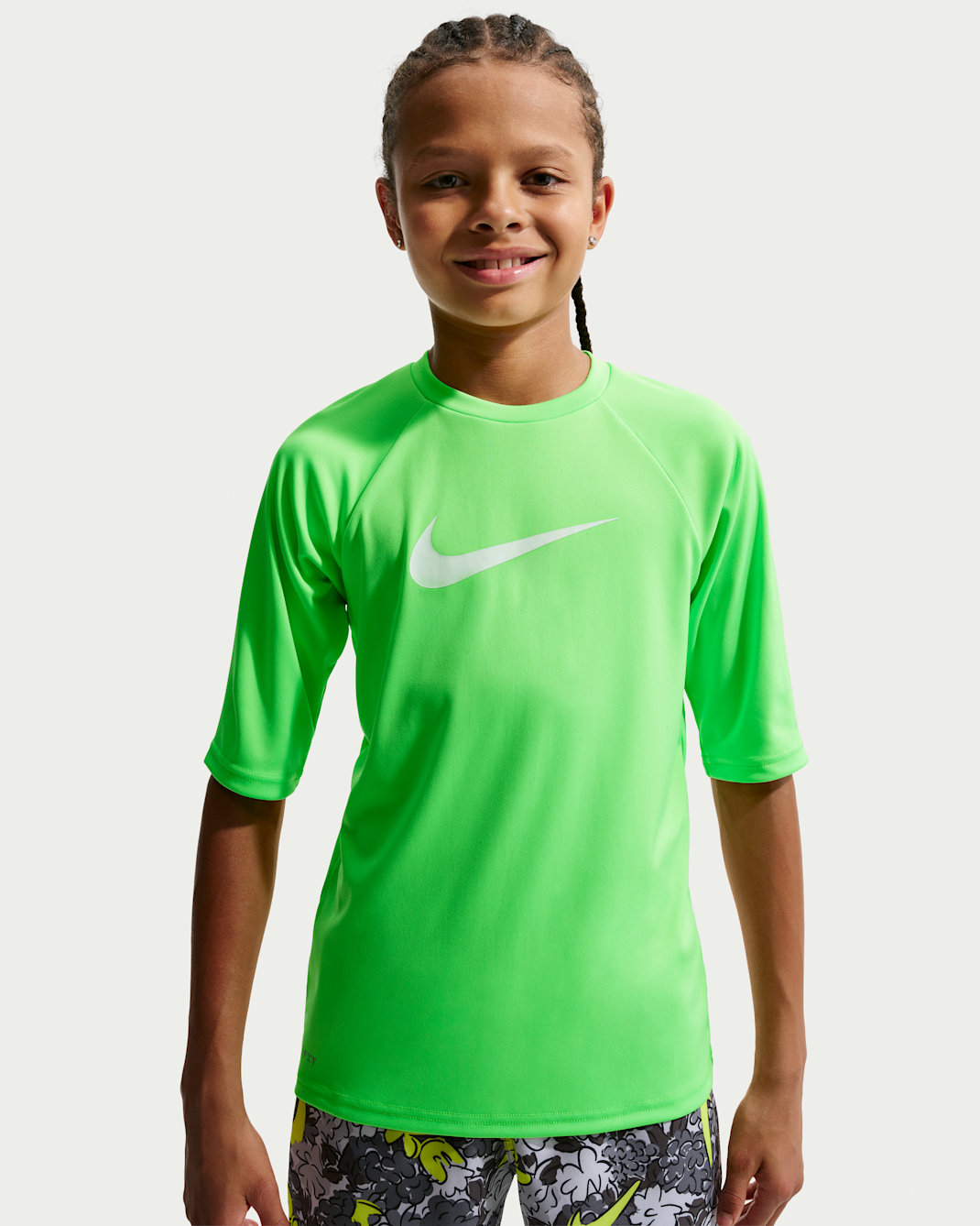 나이키 스윔 하이드로가드 에센셜 주니어(남아) 드라이 핏 UV 반팔 탑 - 볼티지 그린/볼티지 그린/화이트