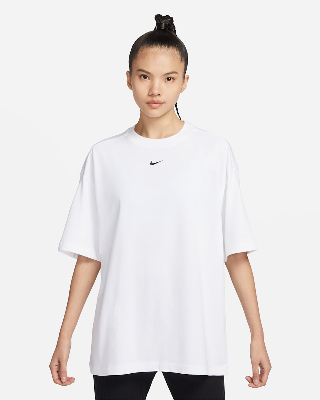 나이키 스포츠웨어 에센셜 여성 오버사이즈 반팔 티셔츠 - 화이트/블랙