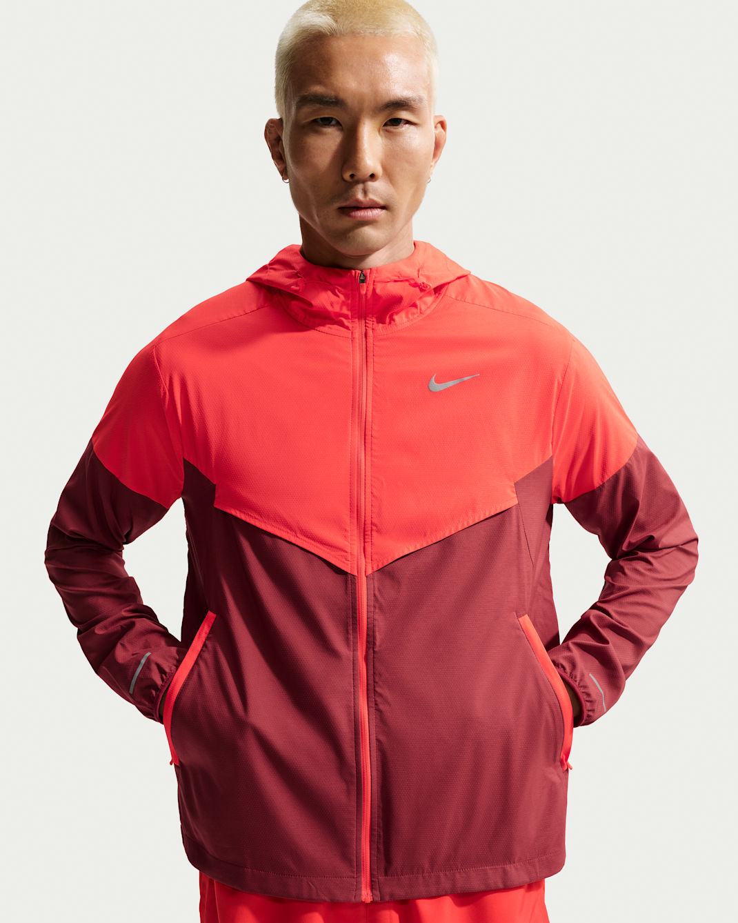 Nike Impossibly Light Windrunner Chaqueta de running - Hombre - Carmesí claro/Carmesí claro/Team Crimson