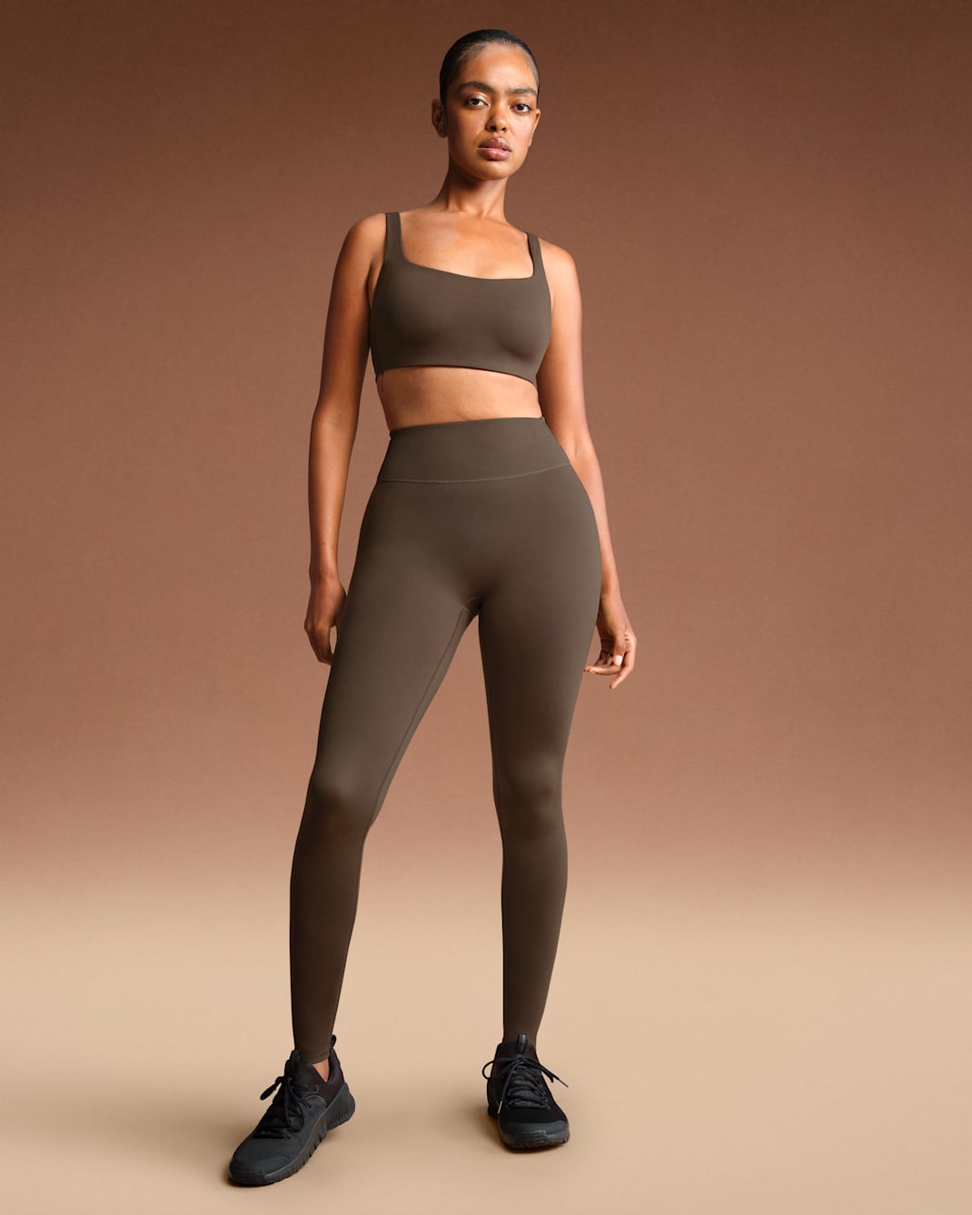 Leggings de tiro alto de 74 cm para mujer NikeSKIMS Matte - NSKM Sepia oscuro