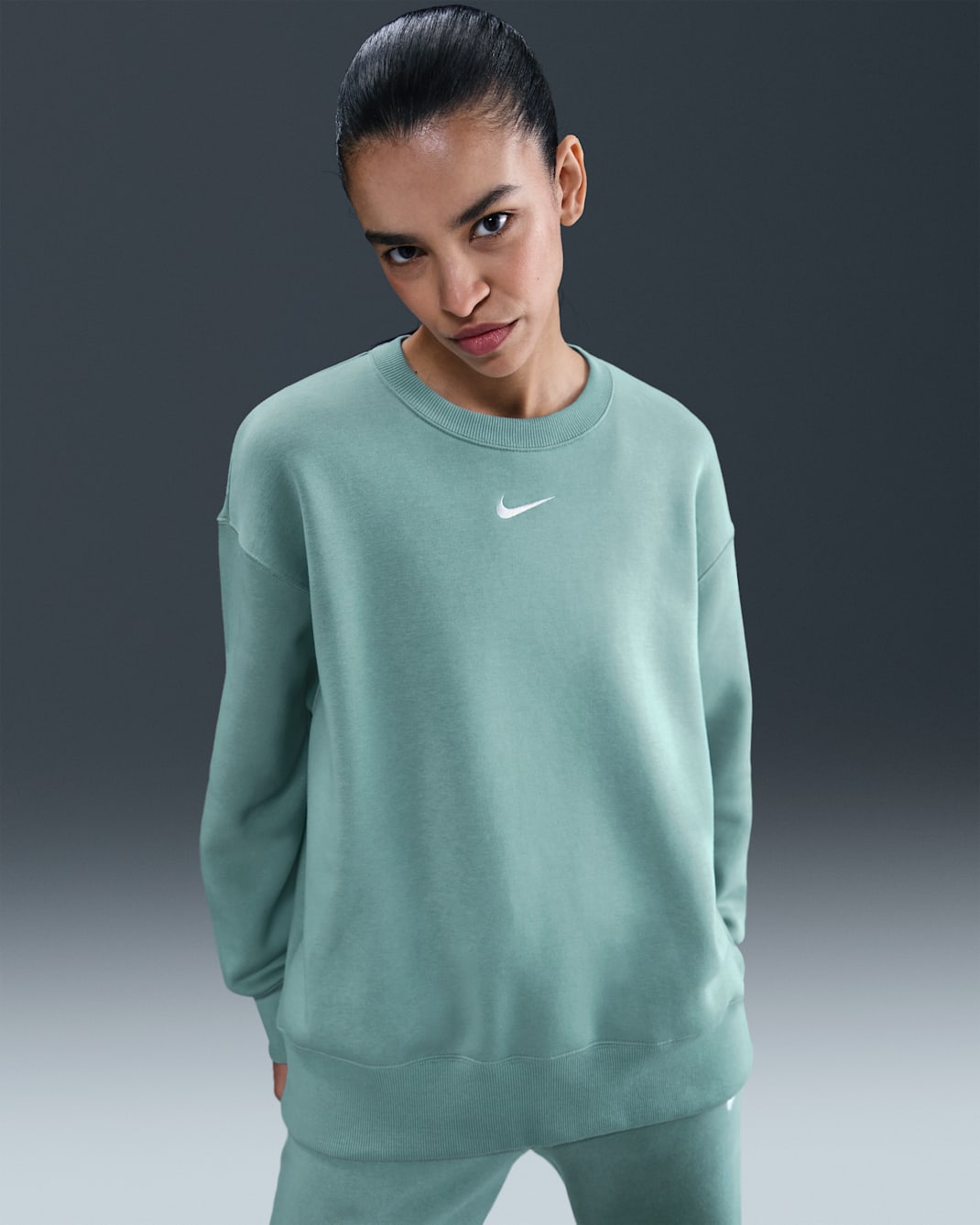 Nike Sportswear Phoenix Fleece Women's Oversized Crew-Neck Sweatshirt - Cannon/Sail