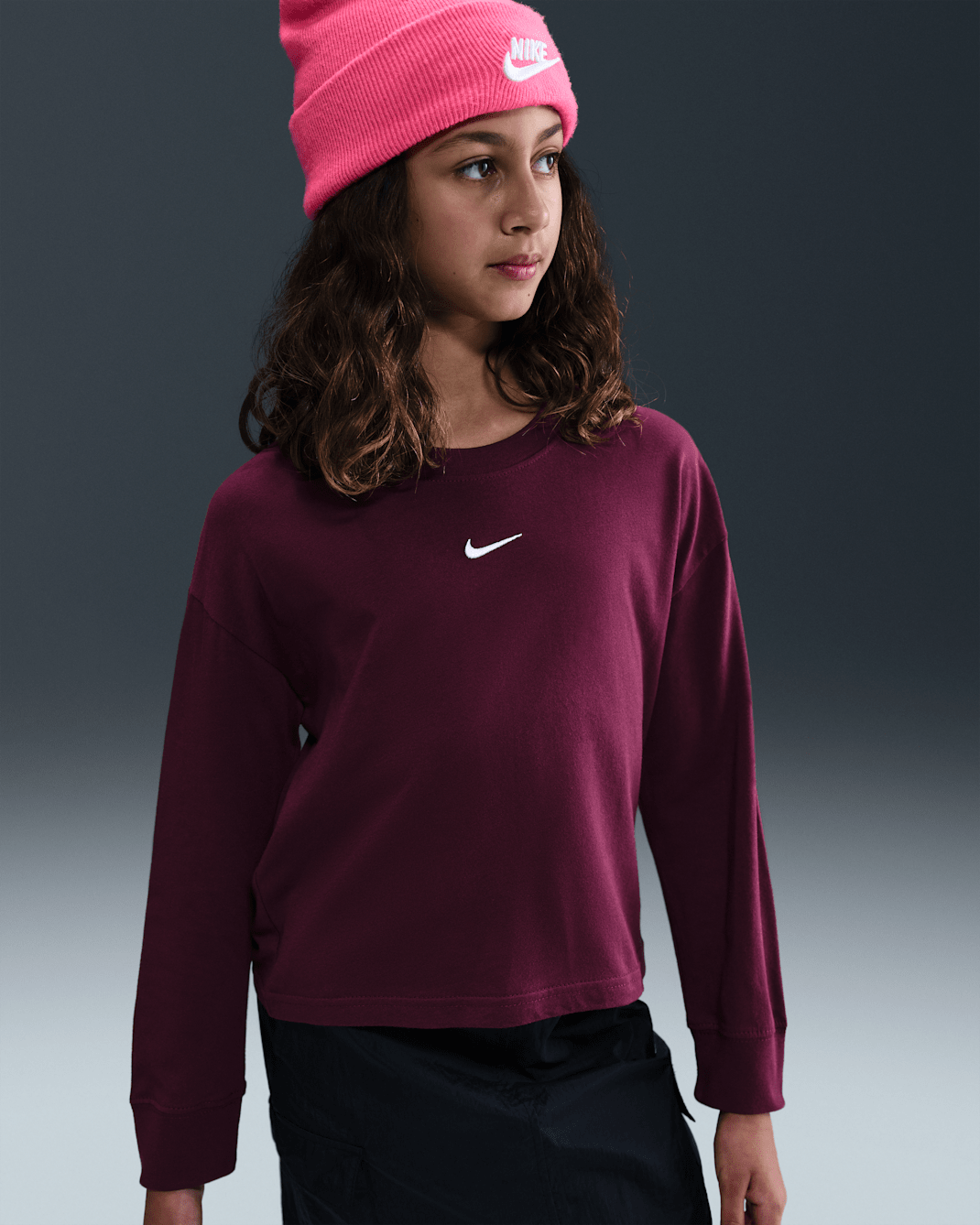 Playera de manga larga para niña talla grande Nike Sportswear Essential - Burdeos