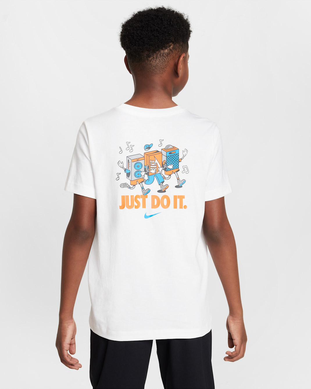 Nike Sportswear Older Kids' T-Shirt - White