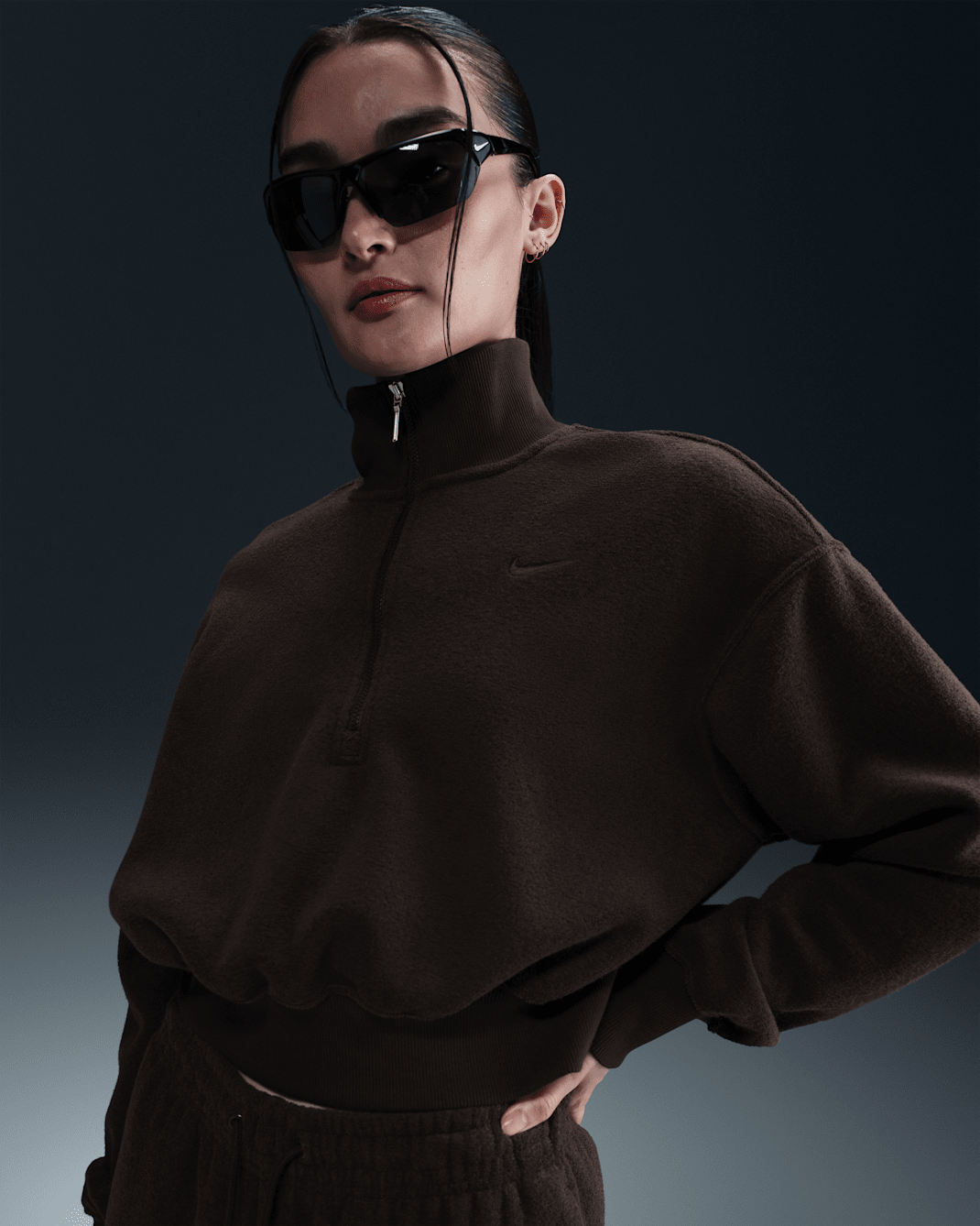 Nike Sportswear Phoenix Plush 女款寬版 1/4 拉鍊短版舒適刷毛運動衫 - Velvet Brown/Velvet Brown