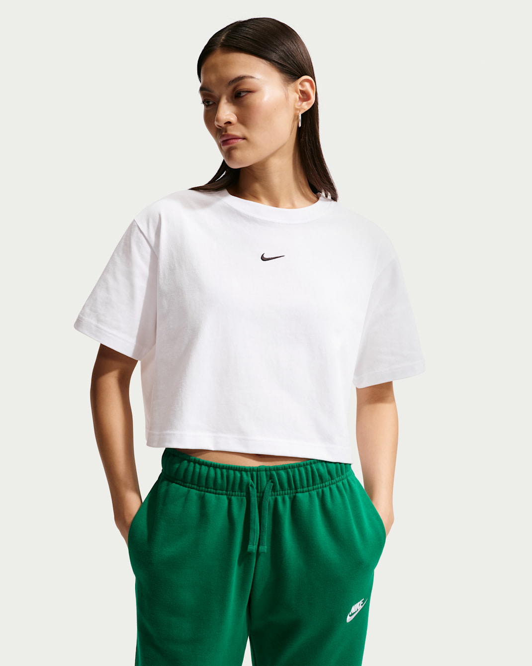 Nike Sportswear Women's Loose Short-Sleeve Cropped T-Shirt - White/Black