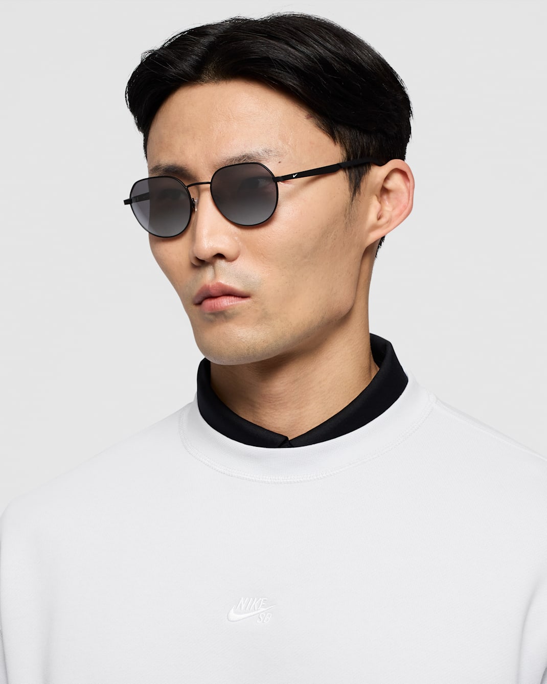 Nike Traveler Trend Mirrored Sunglasses - Matte Black Anodized