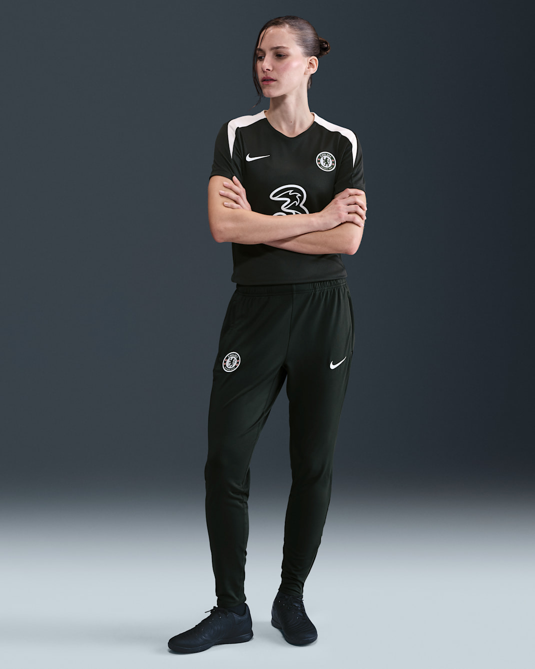 Chelsea FC Strike Nike Dri-FIT Örgü Kadın Futbol Eşofman Altı - Outdoor Green/Phantom/Phantom