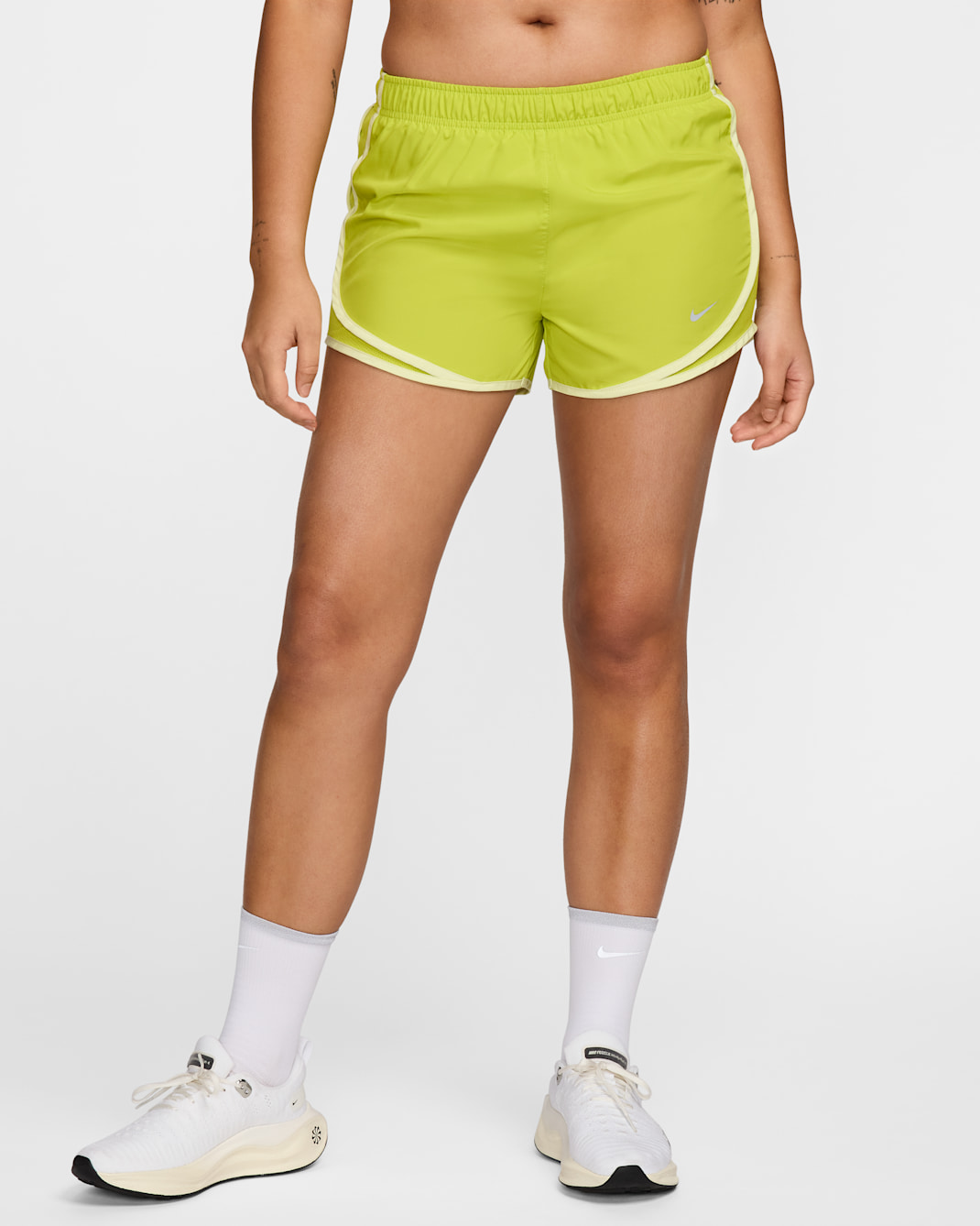 Nike Tempo Shorts de correr con forro de ropa interior para mujer - Cactus brillante/Cactus brillante/Lima vital/Gris lobo