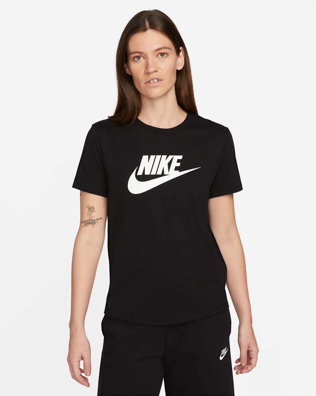 Nike Sportswear Essentials Women's Logo T-Shirt - Black/White