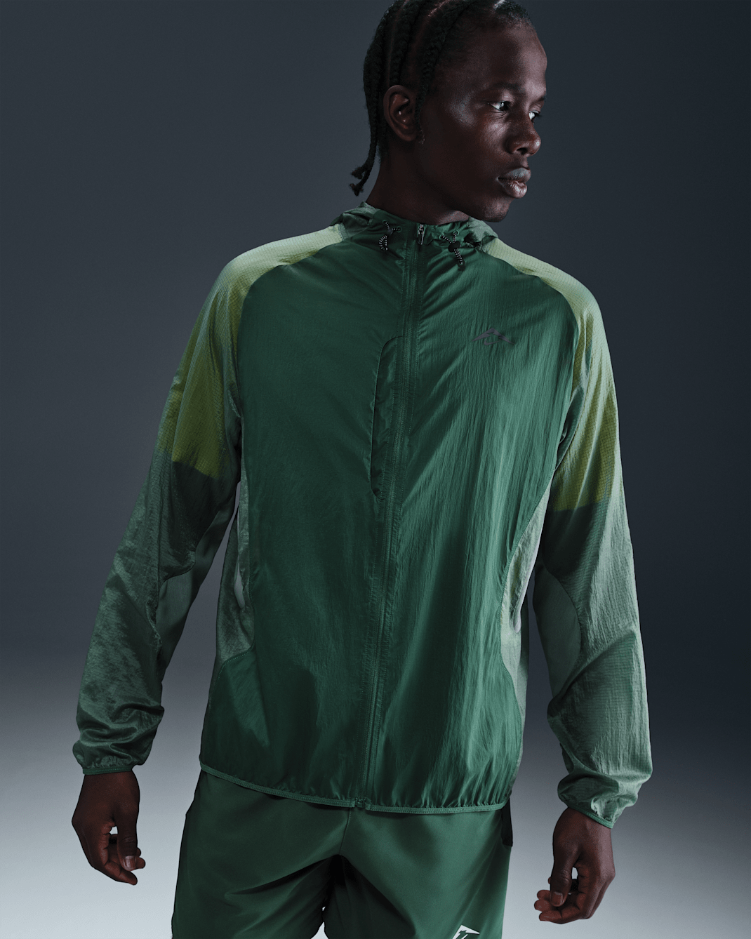 Nike Trail Aireez Men's Running Jacket - Fir/Clay Green/Black