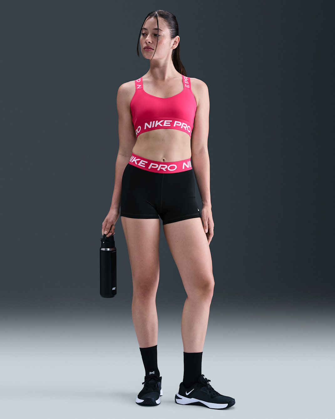 Shorts de 7.5 cm para mujer Nike Pro - Negro/Rosa enérgico/Blanco