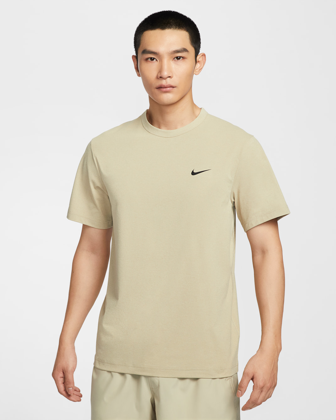 Nike Dri-FIT UV Hyverse 男款短袖健身上衣 - 沙漠卡其色/黑色
