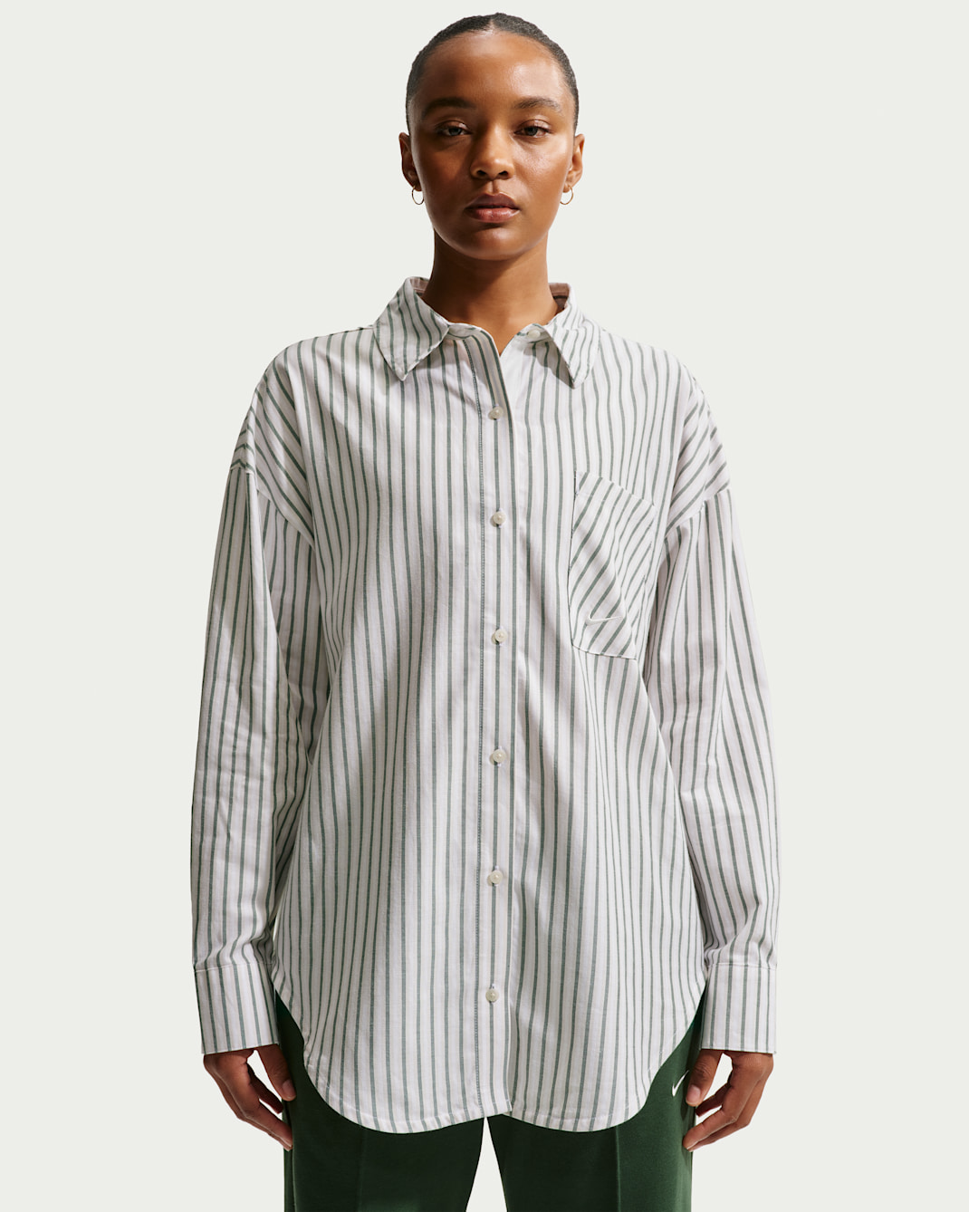 Nike Sportswear Chill Poplin Women's Oversized Woven Long-Sleeve Striped Top - Fir/Light Orewood Brown/Summit White