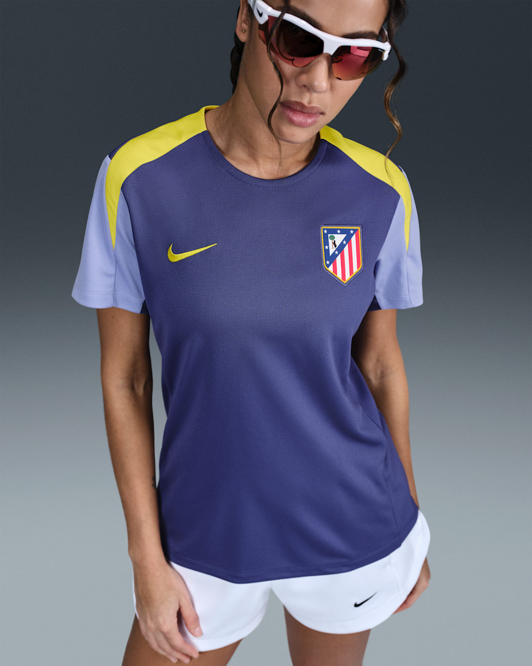 Atlético Madrid Strike Women's Nike Dri-FIT Football Short-Sleeve Top - Dark Purple Dust/Light Thistle/Vibrant Yellow/Vibrant Yellow