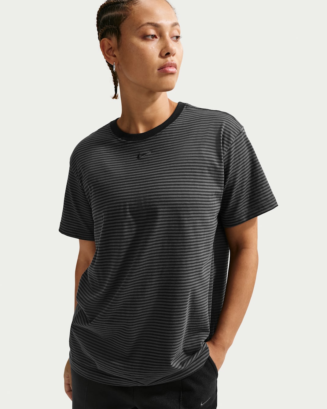 Nike Sportswear Women's Oversized Striped T-Shirt - Black