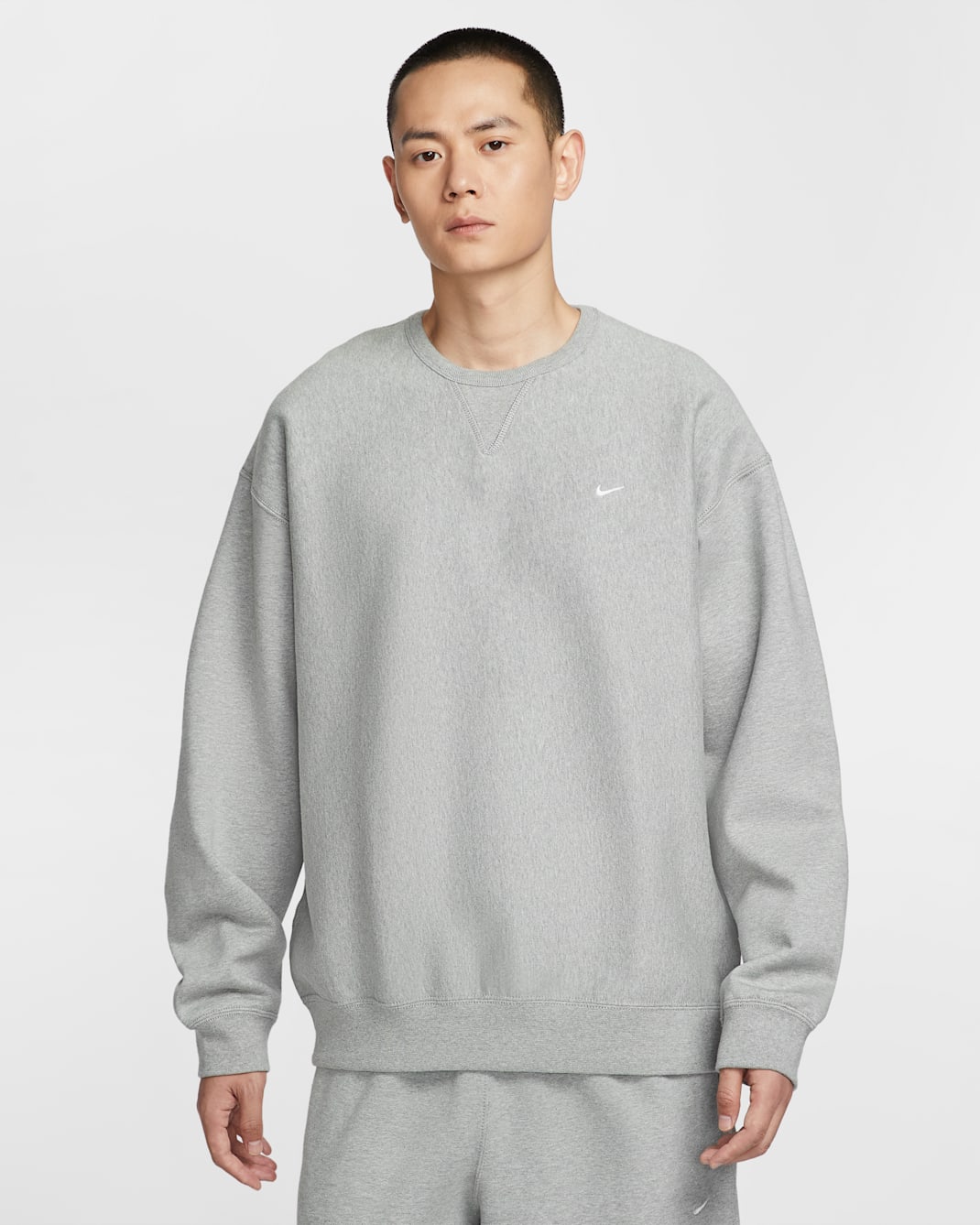 Nike Solo Swoosh Men's Fleece Crew - Dark Grey Heather/White
