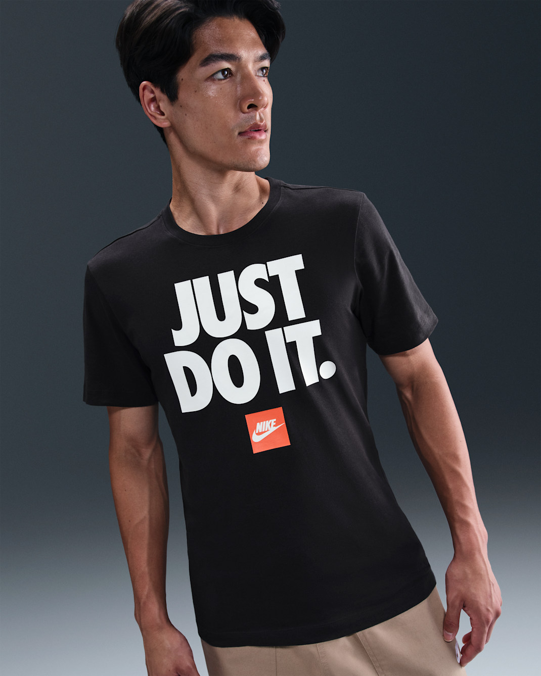 Nike Sportswear Men's T-Shirt - Black