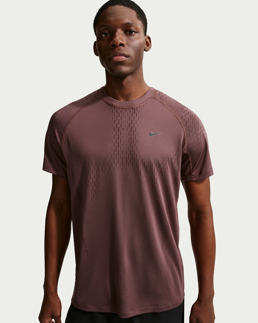 Ανδρική κοντομάνικη μπλούζα Dri-FIT ADV για τρέξιμο Nike Stride - Tattoo/Burgundy Crush