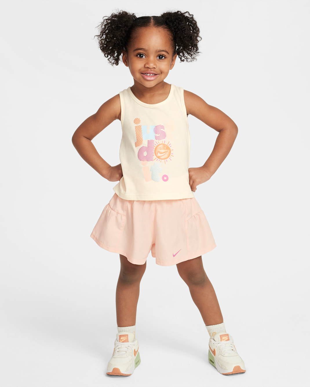 Conjunto de dos piezas de scooter de malla Swoosh Motion infantil Nike Dri-FIT - Coral lavado