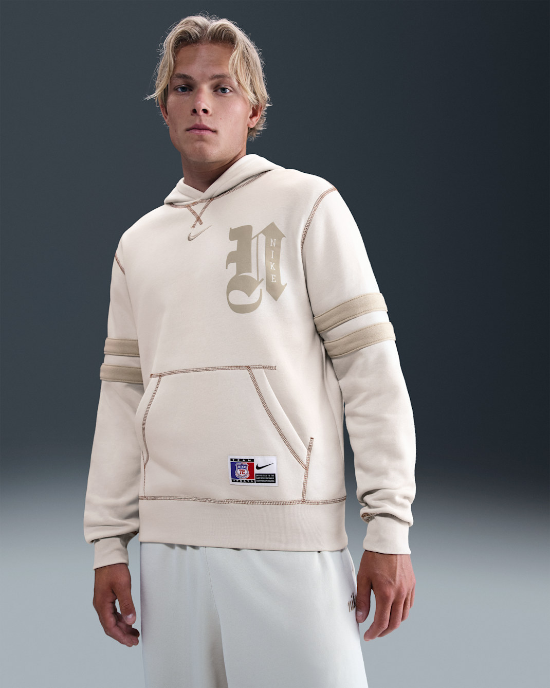 Nike Club Men's Fleece Pullover Hoodie - Light Bone