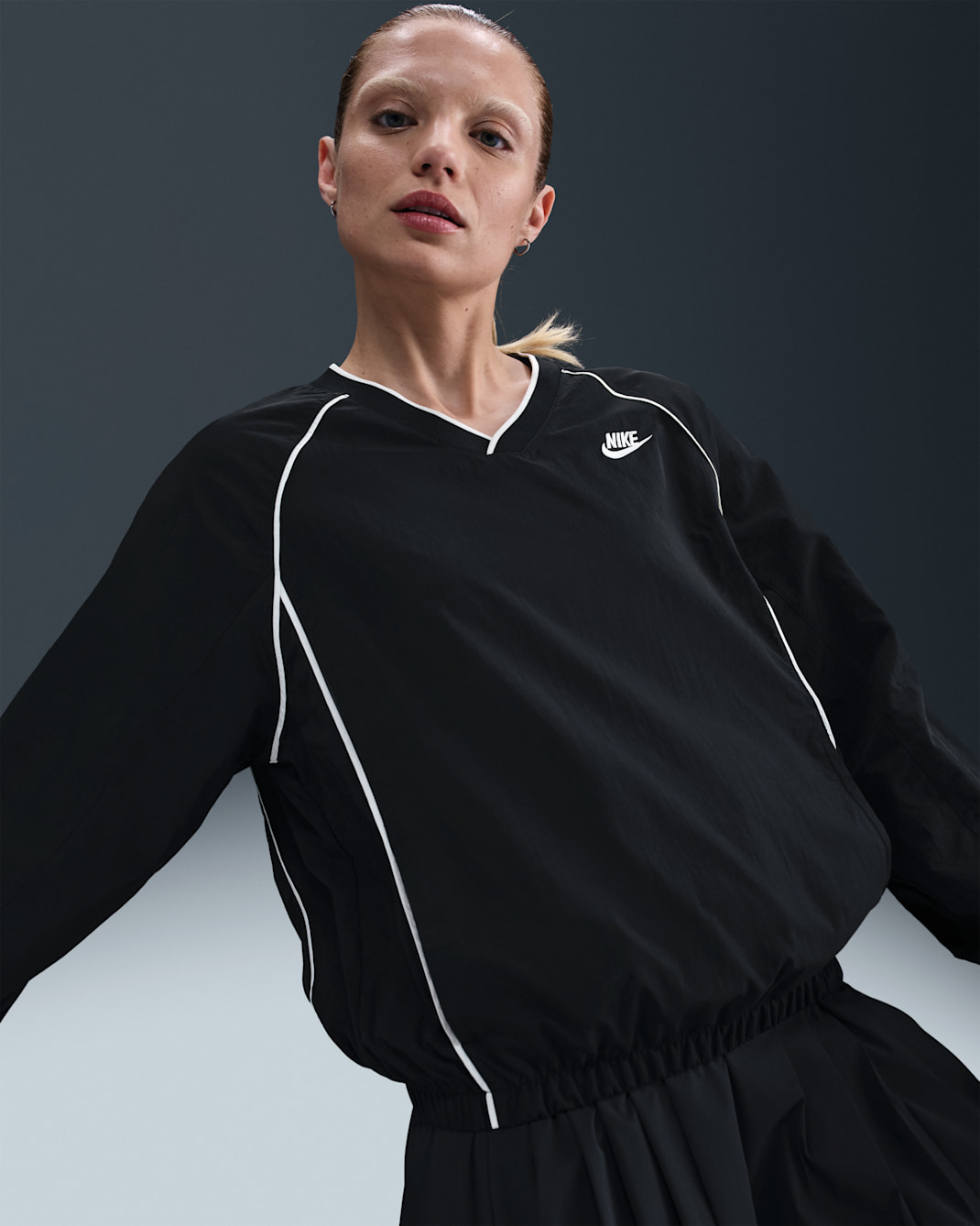 Nike Sportswear Windrunner Women's Sweatshirt Top - Black/Sail