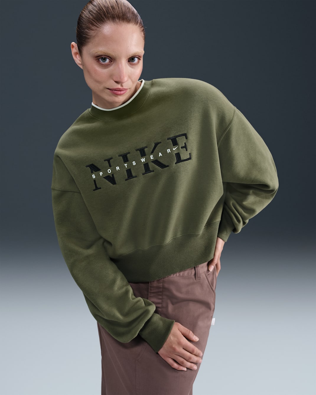 Nike Sportswear Phoenix Fleece Women's Oversized Crew-Neck Sweatshirt - Medium Olive