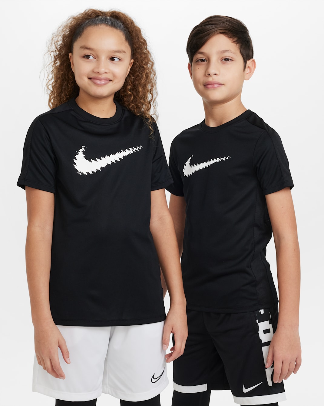 Nike Dri-FIT Trophy Older Kids' Graphic Short-Sleeve Training Top - Black/White