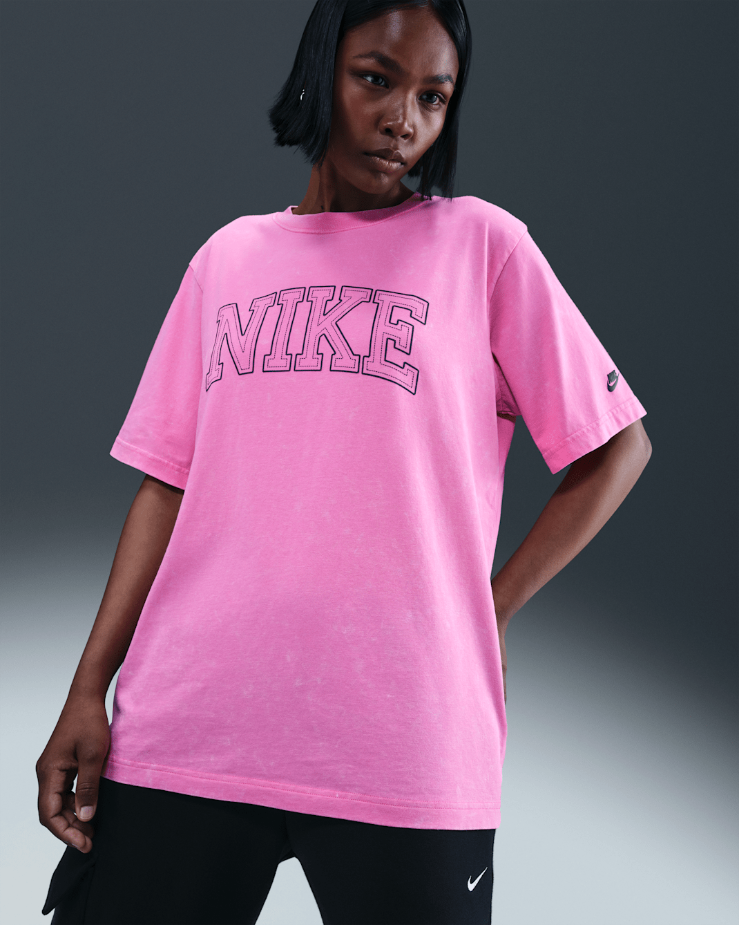 Nike Sportswear Classics Women's Loose T-Shirt - Playful Pink
